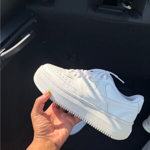 Air Force Platform - Classic All-White Low Top Sneaker